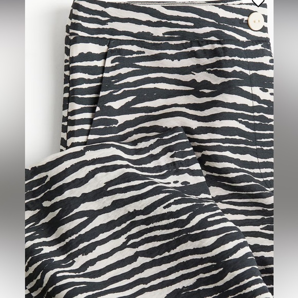 H&M wide leg zebra print pant, US 10 - Picture 5 of 8